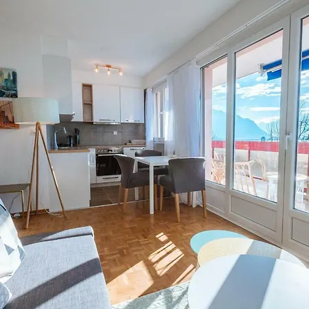 Terrace With & Mountain View *